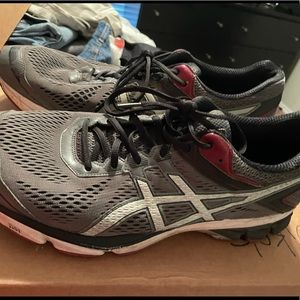 ASICS men’s size 14 running shoes